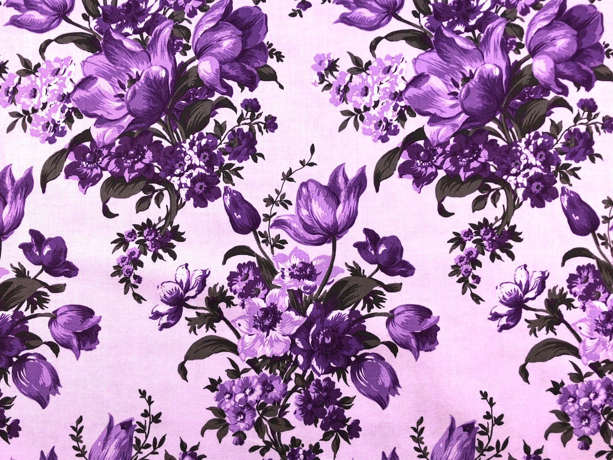 Close up of purple flowers.