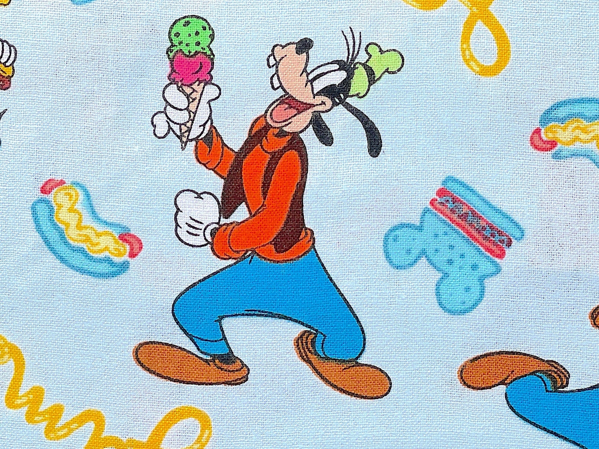 Close up of goofy with an ice cream cone.